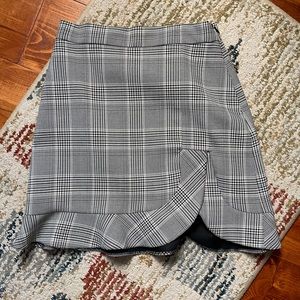 Zara mid thigh gingham skirt